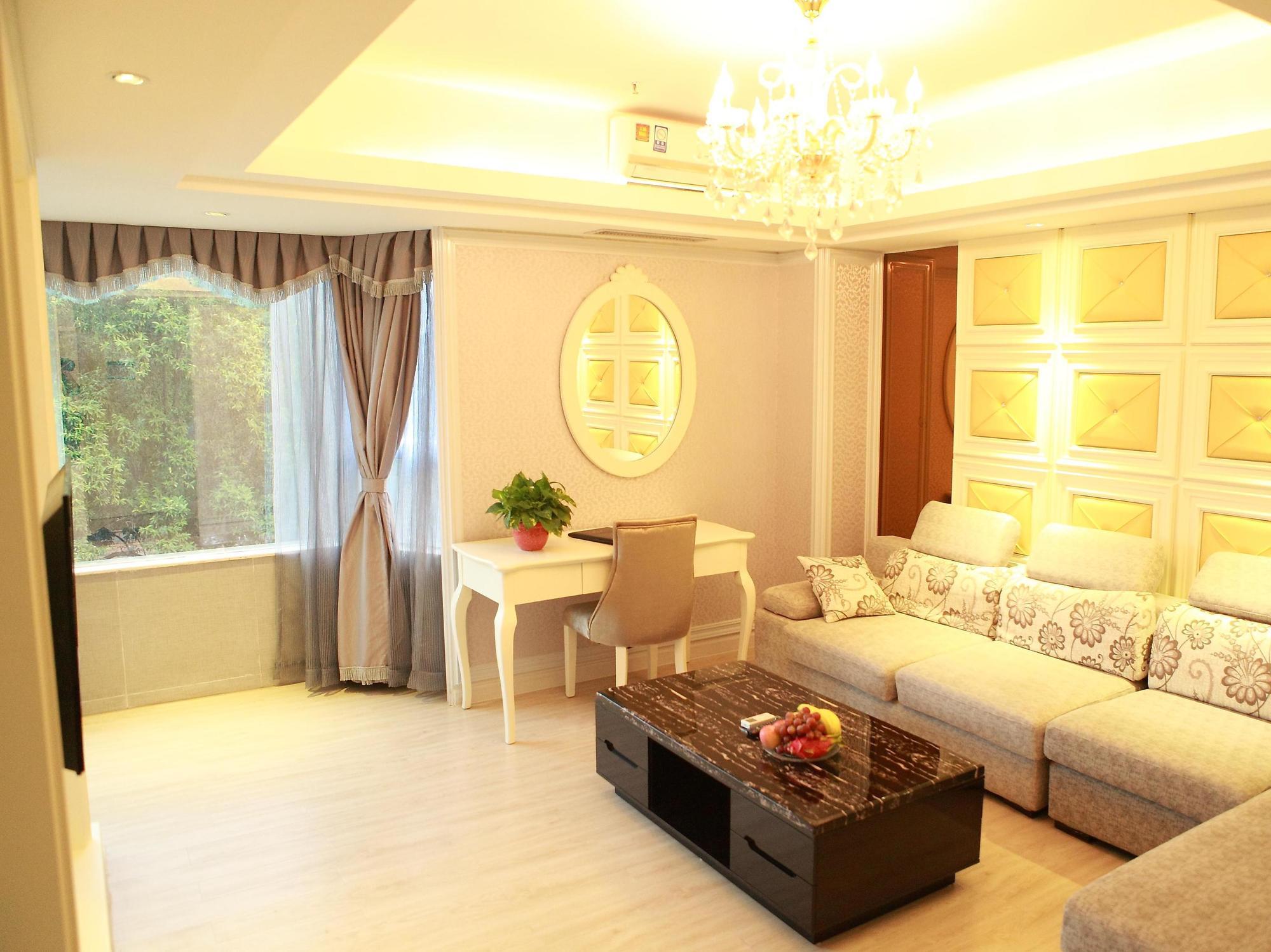 Bluesky Hotel Guangzhou Bagian luar foto
