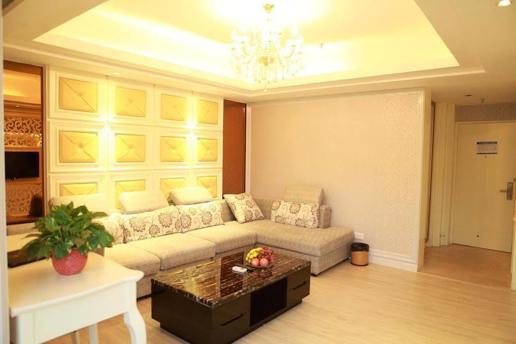 Bluesky Hotel Guangzhou Bagian luar foto