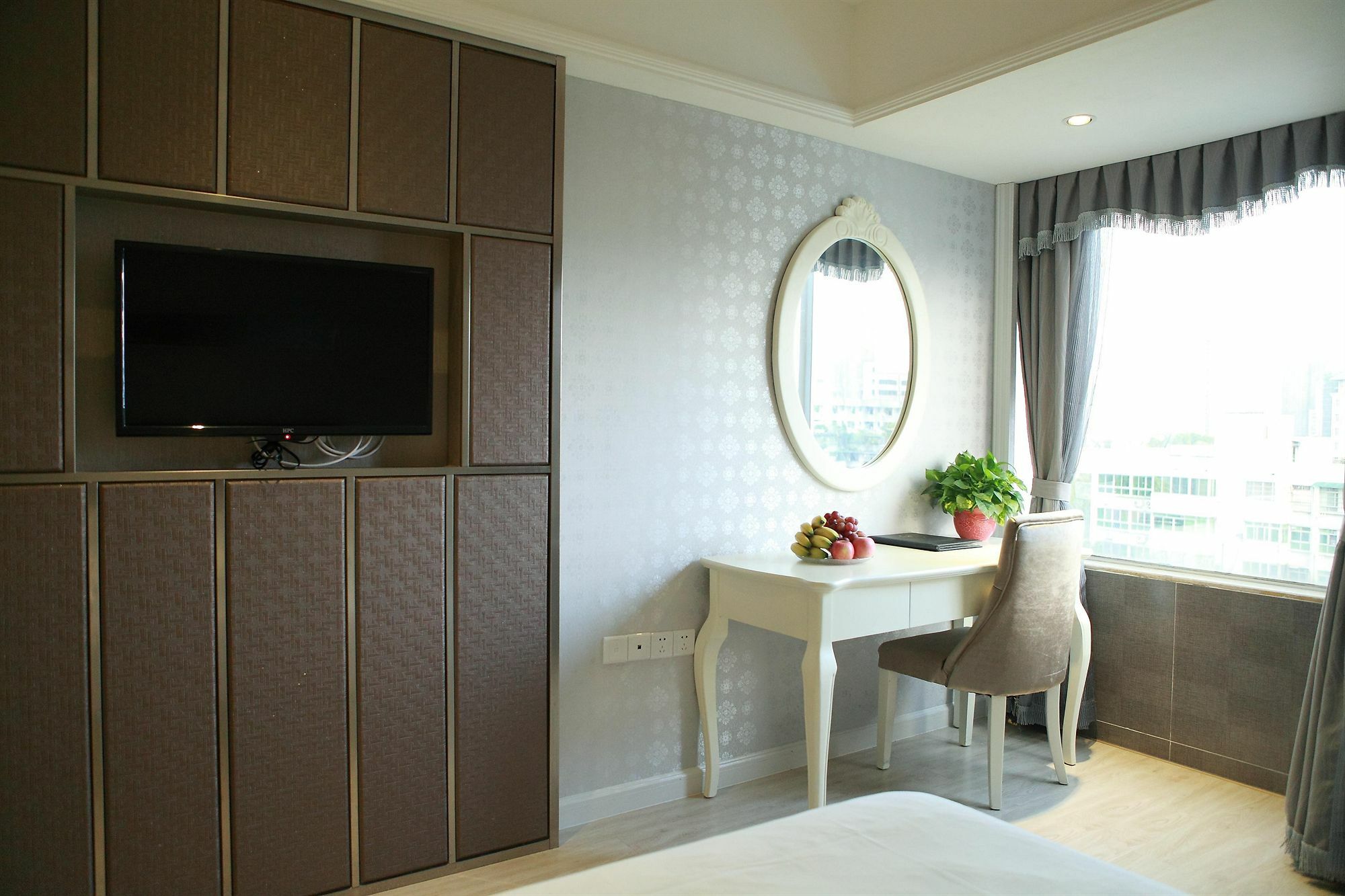 Bluesky Hotel Guangzhou Bagian luar foto