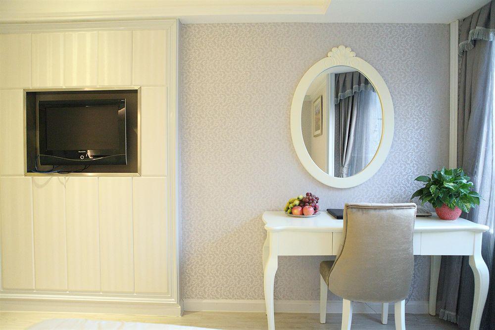 Bluesky Hotel Guangzhou Bagian luar foto